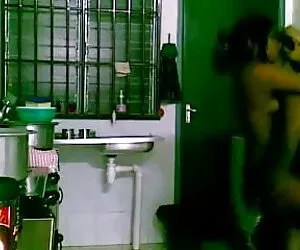 एक युवा श्यामला की प्रस्तुति पैर सेक्सी पिक्चर मूवी चाहिए