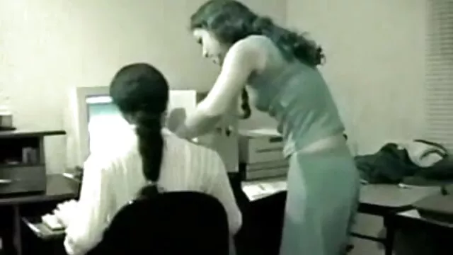 असुजा को यह गहरा और कठिन लगता है सेक्सी हिंदी पिक्चर मूवी