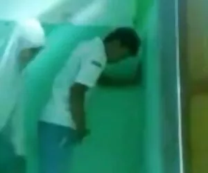 बालों वाली योनी, saggy स्तन और महान चौड़े गधे के साथ भारतीय bf पिक्चर सेक्सी मूवी माँ