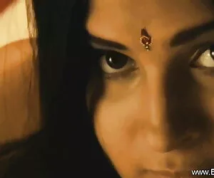 गर्म अंधेरे त्वचा लड़की कैम के लिए उसके अंग्रेजी पिक्चर सेक्सी मूवी शरीर दिखावा