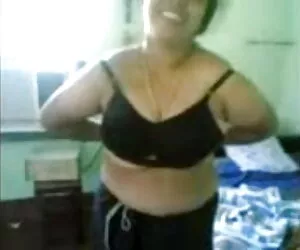 दीदो एंजेल शानदार ढंग से लाउंज और हस्तमैथुन उसे छू सेक्सी हिंदी पिक्चर मूवी रहा है