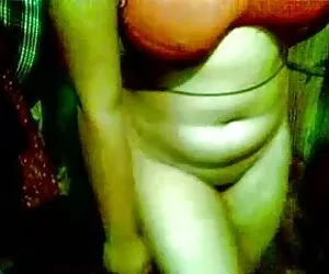 आबनूस स्टड अपने मुर्गा आबनूस महिला सेक्सी फुल मूवी पिक्चर और सफेद महिला द्वारा बिस्तर कोनों के लिए बाध्य हो जाता है