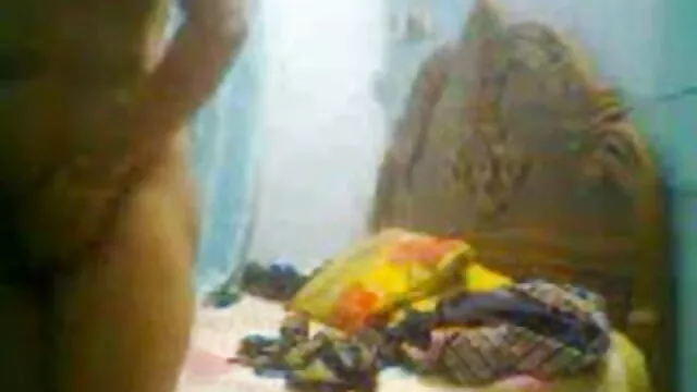 पहली अंग्रेजी पिक्चर सेक्सी मूवी बार कैमरा हस्तमैथुन पर श्यामला लड़कियां