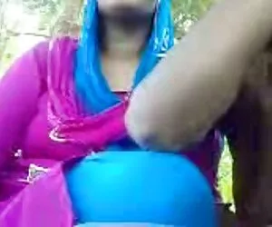 ब्रिटिश फूहड़ ईडन क्लब में गड़बड़ हो जाता ब्लू मूवी सेक्सी पिक्चर है