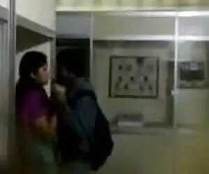 वो सेक्सी वीडियो मूवी पिक्चर बड़ी और चुदक्कड़ है