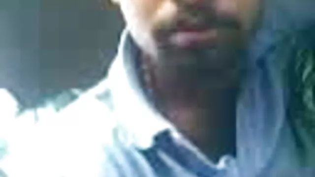 काले आदमी सोफे पर आराम करता है और उसके मुर्गा सींग का बना हुआ किशोरों द्वारा चूसा जाता सेक्सी ब्लू पिक्चर हिंदी मूवी है