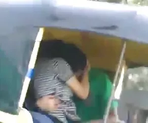 वह कृपया v.2 पर मूवी सेक्सी पिक्चर निशाना लगाती है