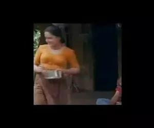 उसकी गीली मलाईदार हिंदी सेक्सी मूवी पिक्चर चूत और गांड में उंगली करना