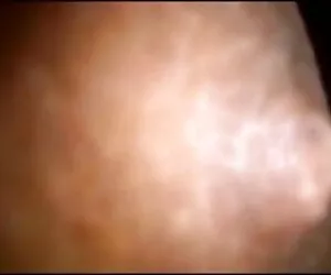 नन्हा सेक्सी पिक्चर मूवी बहकाया और एक पुराने आदमी को चोदता है