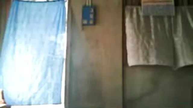 हनी हिंदी सेक्सी पिक्चर मूवी वुड एक जवान आदमी का आनंद लेता है