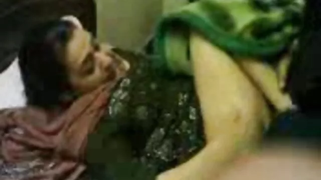 यूरो लैटिना शौकिया न्यू सेक्सी मूवी पिक्चर गड़बड़ और चेहरे का