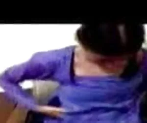 लीव लव ने जॉनी थ्रस्ट ब्लू पिक्चर सेक्सी मूवी को ग्रॉसरी मनी 420 के लिए चुना